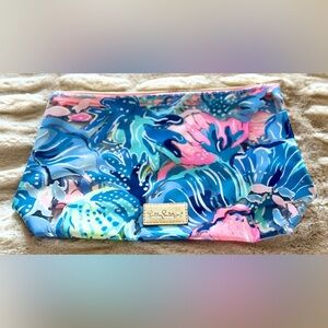 NWOT Lilly Pulitzer Blue and Pink Floral Pouch